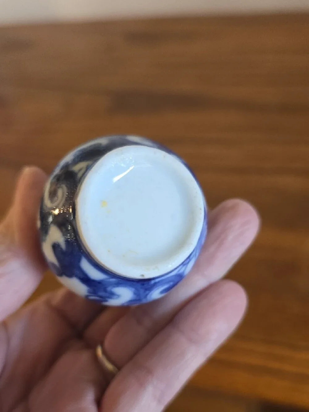 Vintage Oriental Liling Miniature Stem Cobalt Blue & White Vase  Tote 13